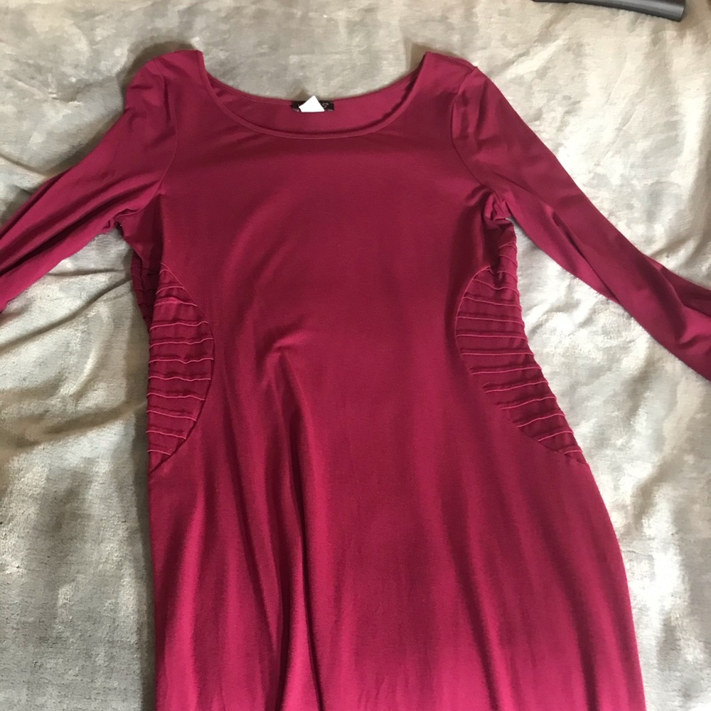 Long-sleeved Dark Fuchsia Bodycon Dress